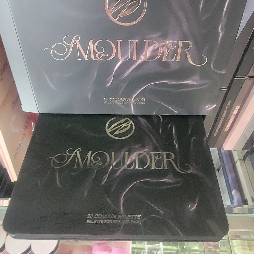 Cosmic Brushes Smoulder Palette